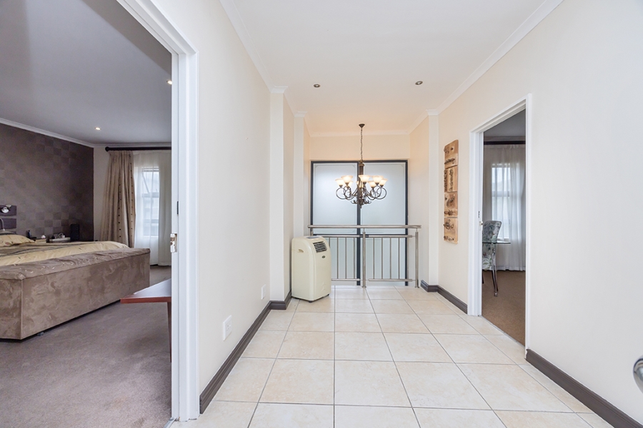 5 Bedroom Property for Sale in Big Bay Western Cape